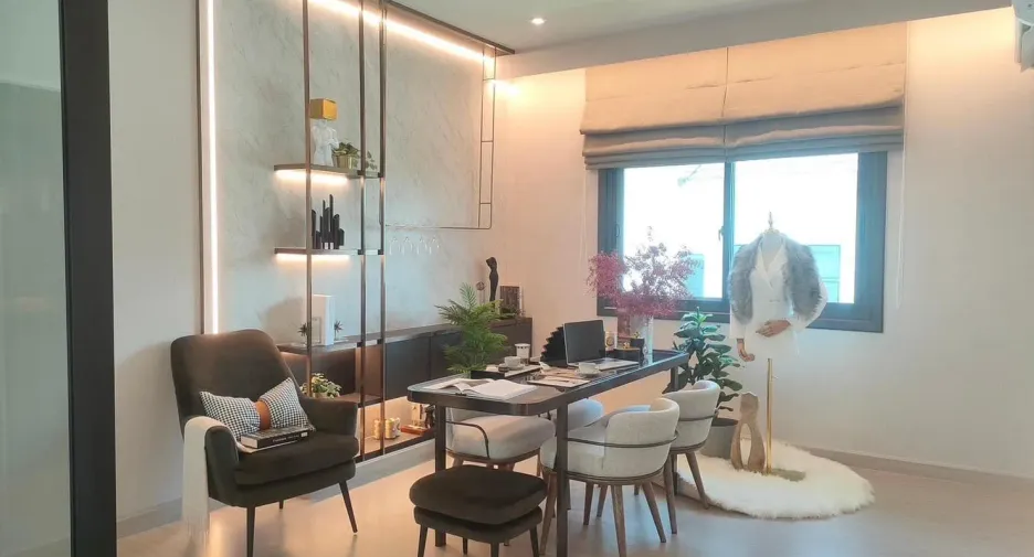 Haus zum Kauf mit 4 Zimmer in Mueang Phuket, Phuket
