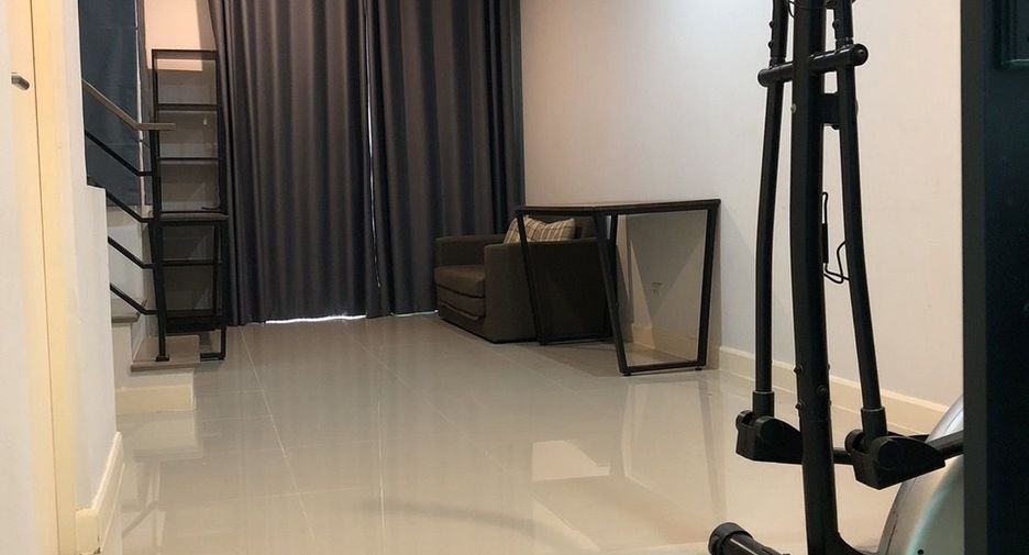 For sale 3 bedrooms townhouse in Mueang Pathum Thani, Pathum Thani