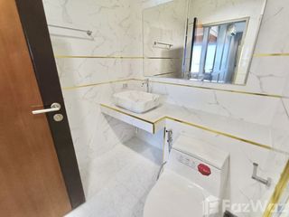 For sale 1 bed condo in Mueang Samut Prakan, Samut Prakan