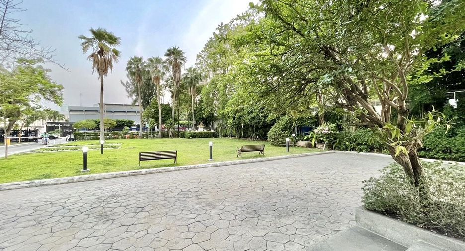 Продажа 1 кровать кондо в Mueang Samut Prakan, Самутпракан