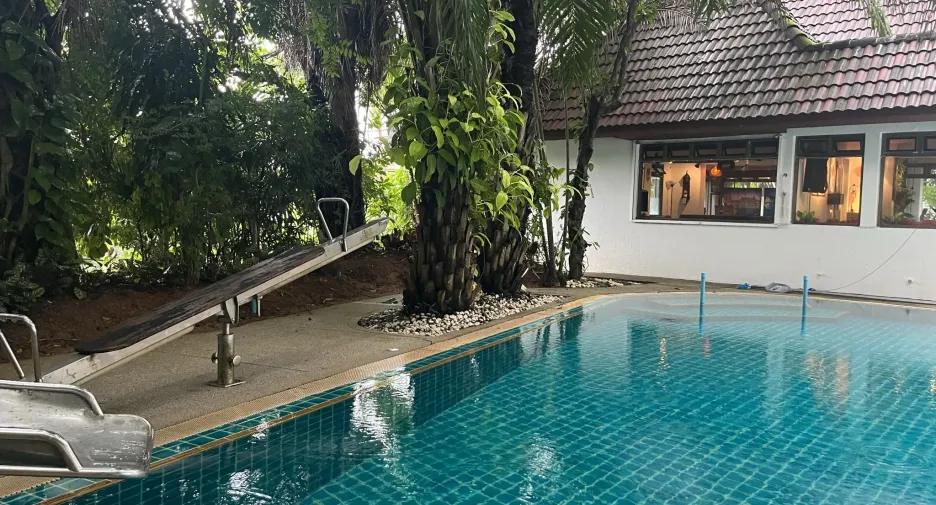 Villa en venta de 9 habitaciones en Kathu, Phuket