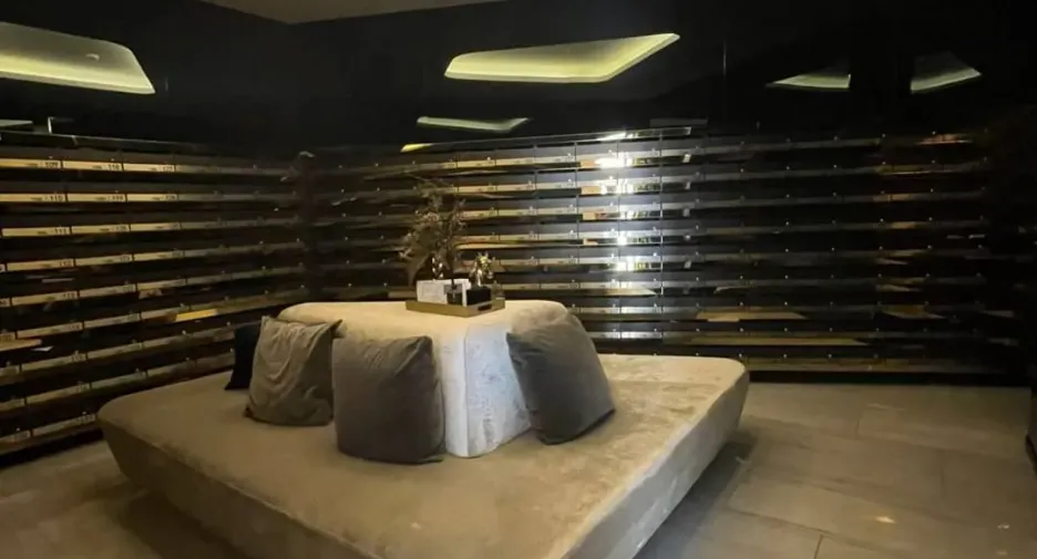 For sale 1 bed condo in Pathum Wan, Bangkok