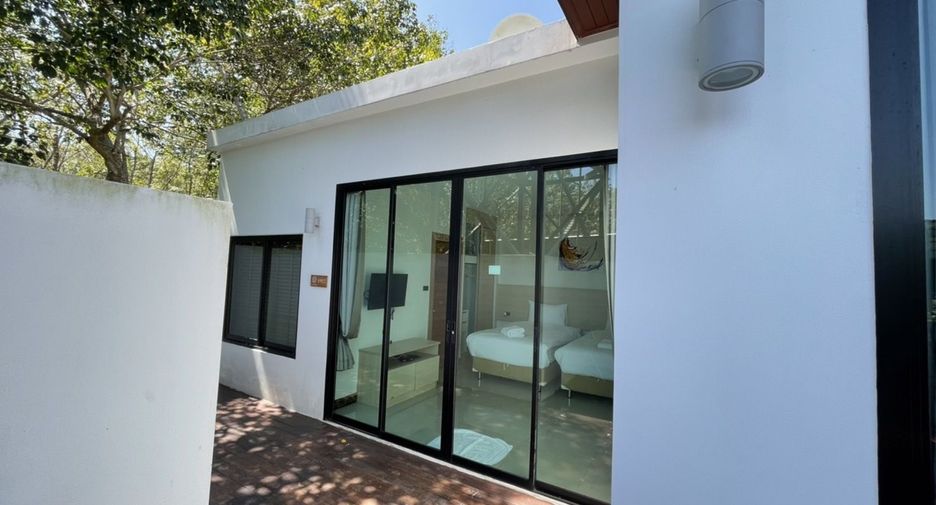 For rent 3 bedrooms villa in Mueang Phuket, Phuket