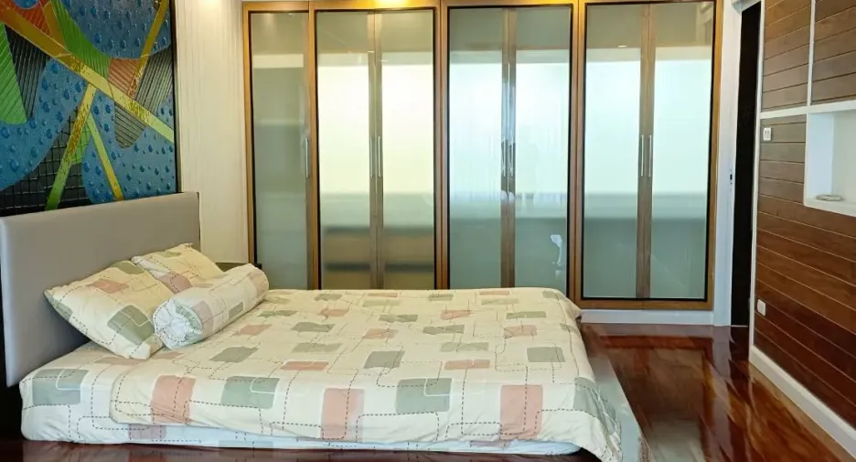 For sale and for rent 2 bedrooms condo in Watthana, Bangkok
