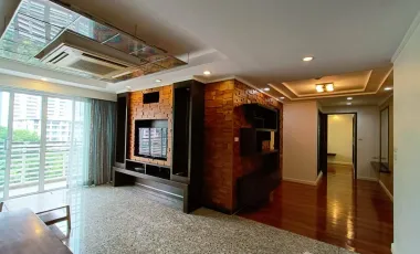 For sale and for rent 2 bedrooms condo in Watthana, Bangkok