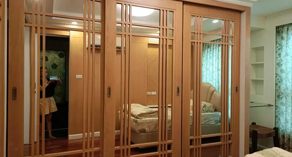For sale and for rent 2 bedrooms condo in Watthana, Bangkok
