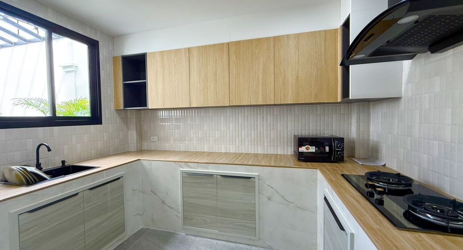 Casa en alquiler de 3 habitaciones en Mueang Phuket, Phuket