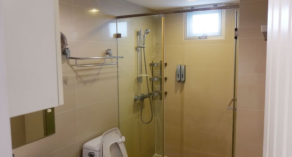Wohnung zum Kauf und zur Miete mit 2 Zimmer in Huai Khwang, Bangkok