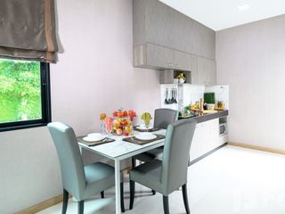 Casa adosada en venta de 4 habitaciones en Amphawa, Samut Songkhram