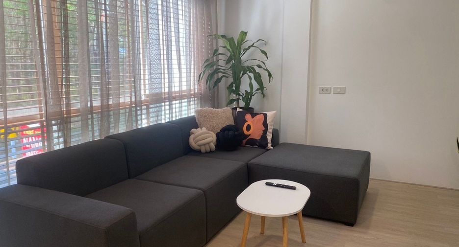 For sale 3 bedrooms retail Space in Mueang Phuket, Phuket