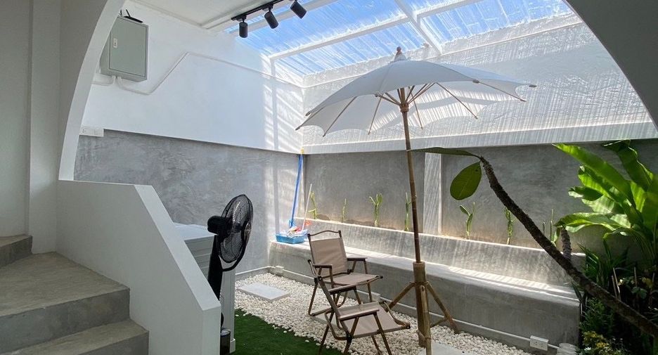 For sale 3 bedrooms retail Space in Mueang Phuket, Phuket