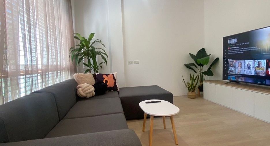 For sale 3 bedrooms retail Space in Mueang Phuket, Phuket