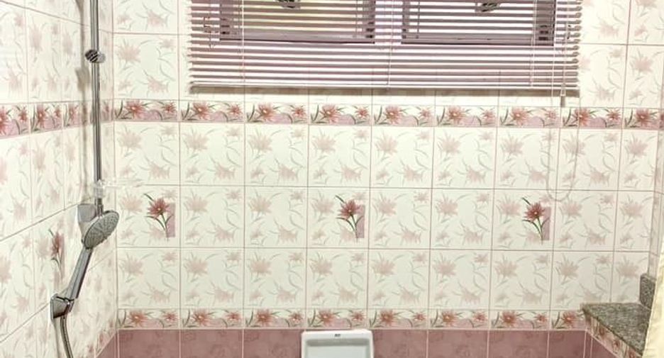 For sale 4 bedrooms house in Khan Na Yao, Bangkok
