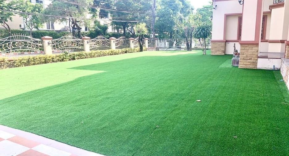 For sale 4 bedrooms house in Khan Na Yao, Bangkok