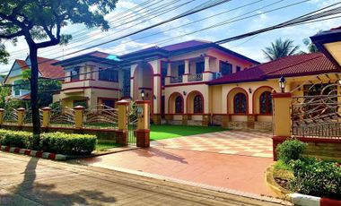 Haus zum Kauf mit 4 Zimmer in Khan Na Yao, Bangkok
