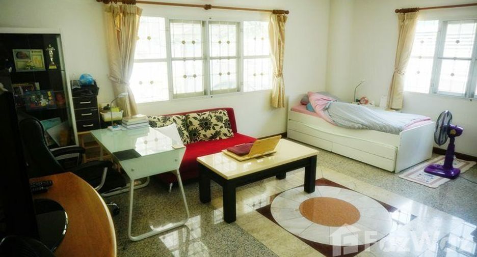 For sale 4 bedrooms house in Bang Khae, Bangkok