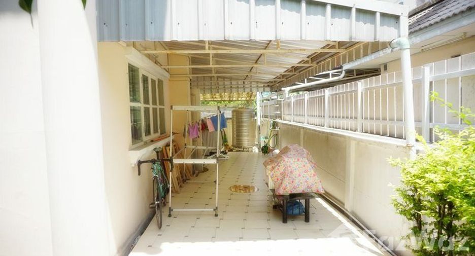 Haus zum Kauf mit 4 Zimmer in Bang Khae, Bangkok