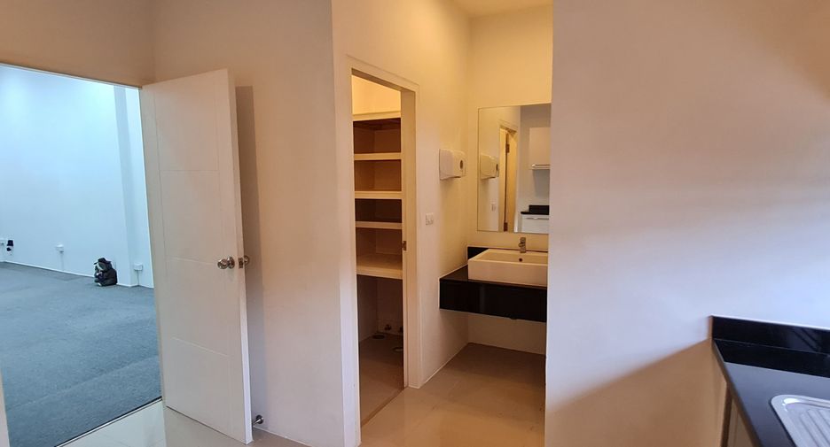 À vendre bureau à Mueang Phuket, Phuket