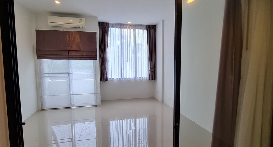 À vendre bureau à Mueang Phuket, Phuket