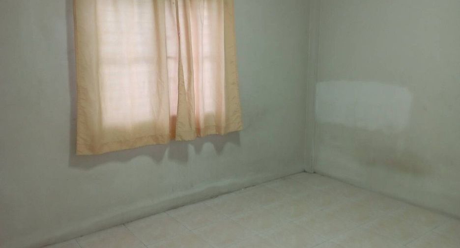 For rent 2 bedrooms townhouse in Mueang Chon Buri, Chonburi