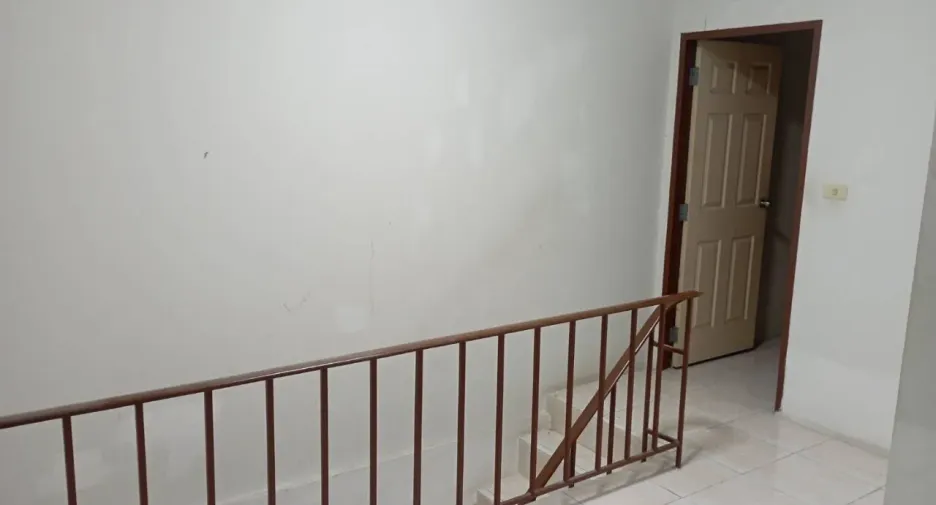 For rent 2 bedrooms townhouse in Mueang Chon Buri, Chonburi