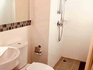 Condo en venta de 2 habitaciones en Suan Luang, Bangkok