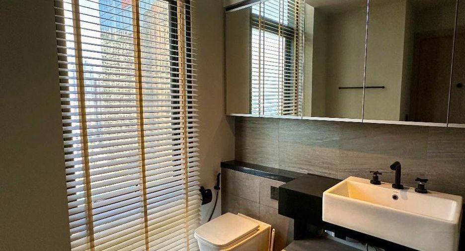 For sale 2 bedrooms condo in Watthana, Bangkok