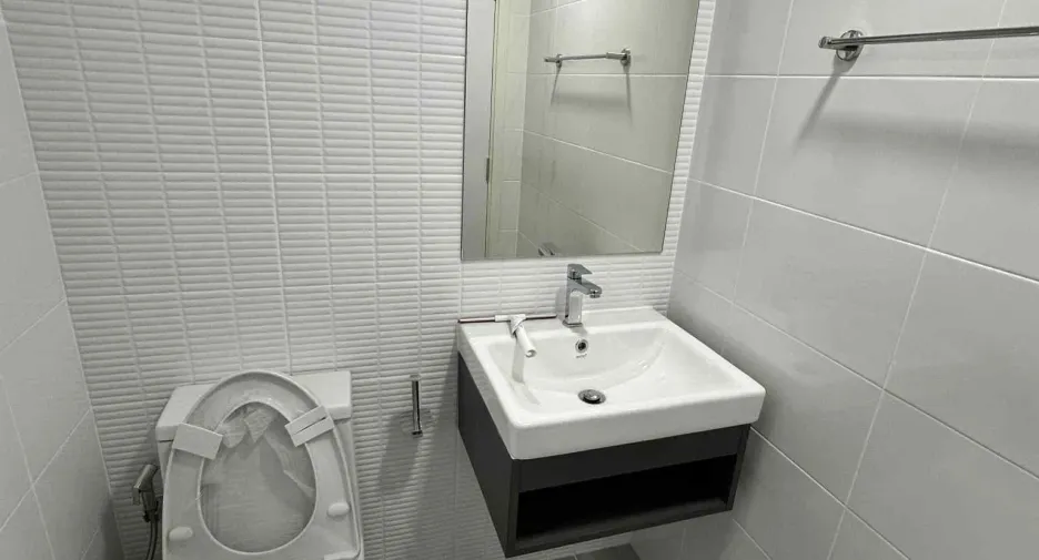 For sale 1 bed condo in Mueang Chon Buri, Chonburi