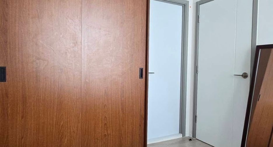 For rent 2 bedrooms condo in Khlong Luang, Pathum Thani