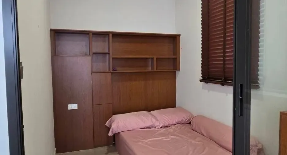 For rent 2 bedrooms condo in Khlong Luang, Pathum Thani