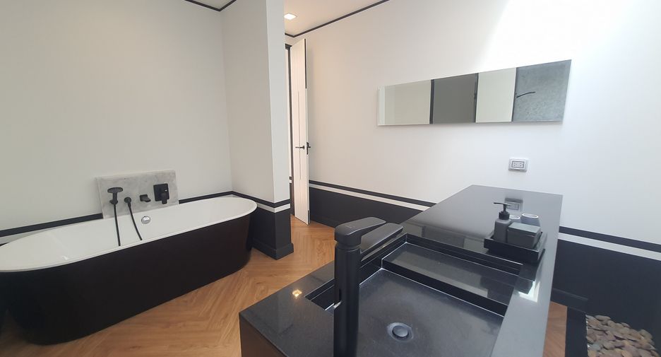 For rent 3 bedrooms villa in Thalang, Phuket