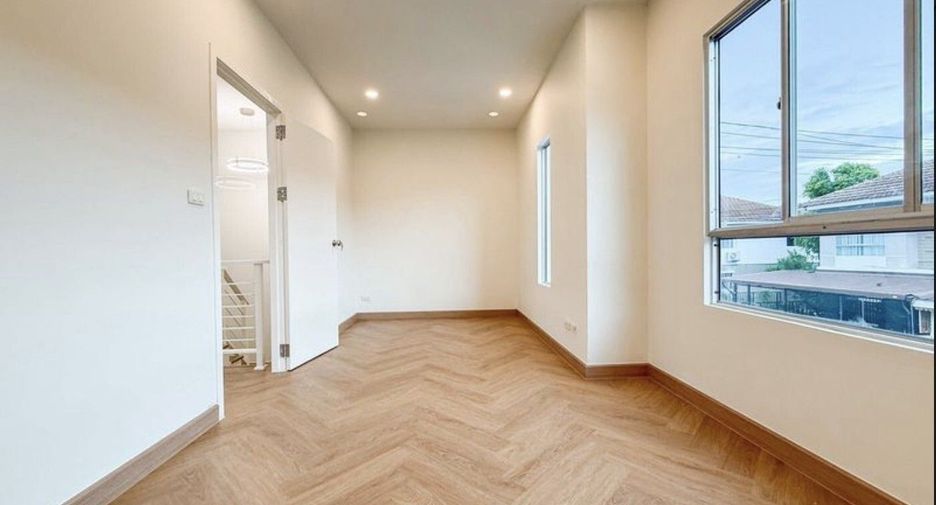 Haus zum Kauf mit 3 Zimmer in Bang Kruai, Nonthaburi