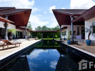 For sale and for rent 7 bedrooms villa in Thalang, Phuket