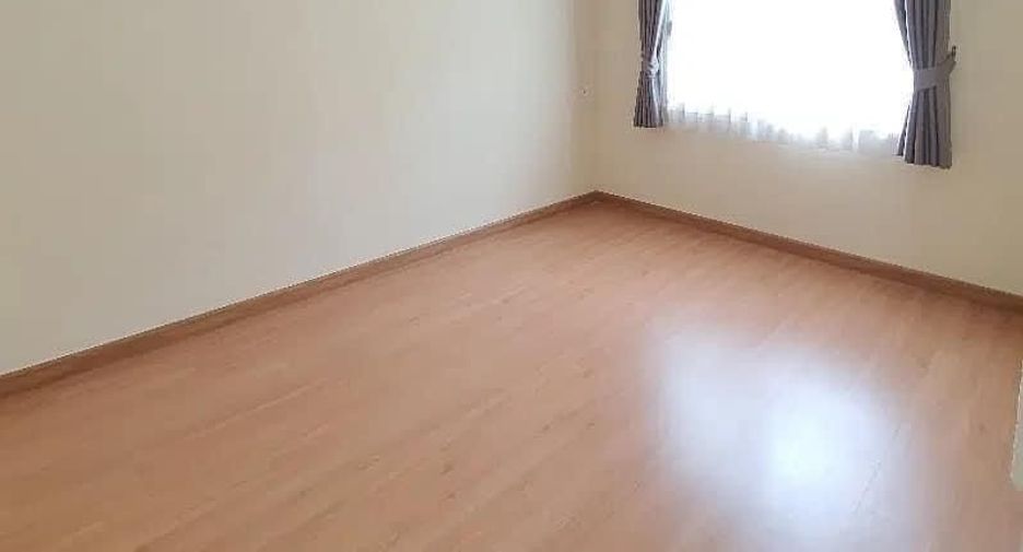 For sale 4 bedrooms townhouse in Prawet, Bangkok
