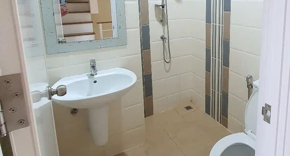 For sale 4 bedrooms townhouse in Prawet, Bangkok