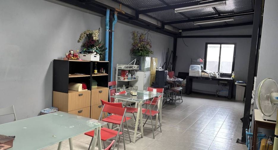 For sale 4 bedrooms townhouse in Bueng Kum, Bangkok