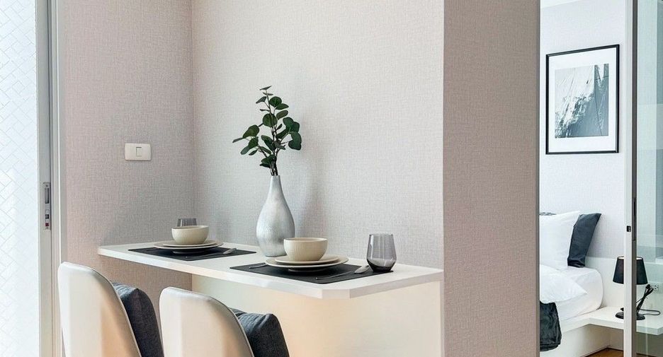 For sale 1 bed condo in Bangkok Noi, Bangkok