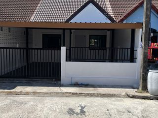 For sale 2 bedrooms townhouse in Mueang Prachinburi, Prachin Buri