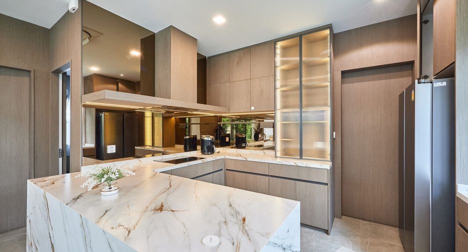 For sale and for rent 4 bedrooms house in Bang Phli, Samut Prakan