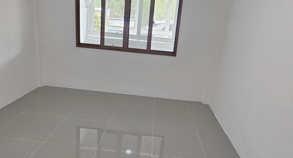 For sale 2 bedrooms townhouse in Mueang Nakhon Pathom, Nakhon Pathom