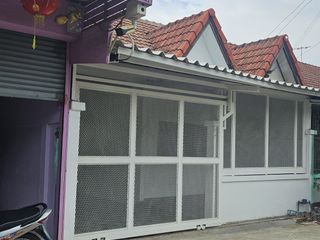 For sale 2 bedrooms townhouse in Mueang Nakhon Pathom, Nakhon Pathom