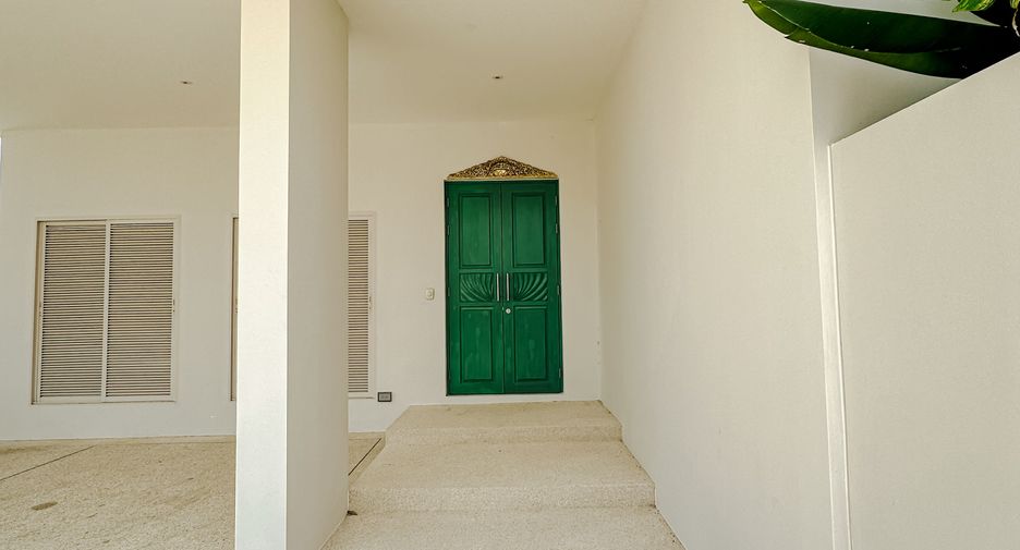 For sale and for rent 4 bedrooms villa in Thalang, Phuket