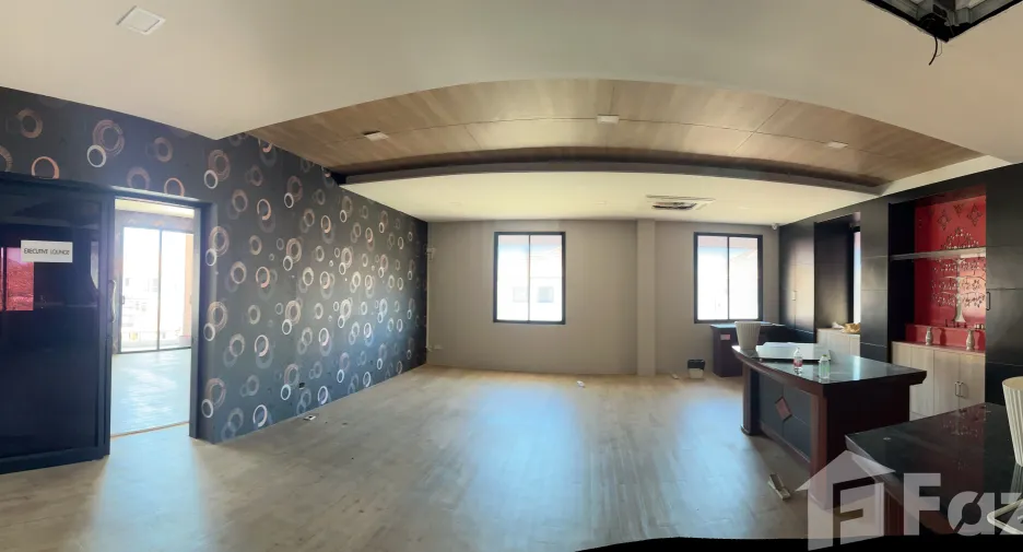 For sale 3 bedrooms retail Space in Mueang Phuket, Phuket