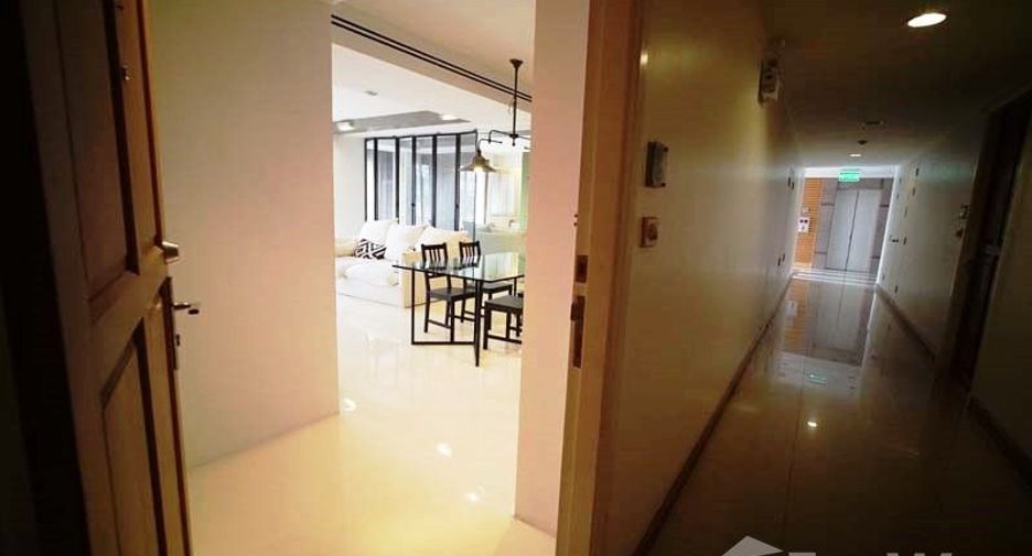 For sale 1 bed condo in Watthana, Bangkok