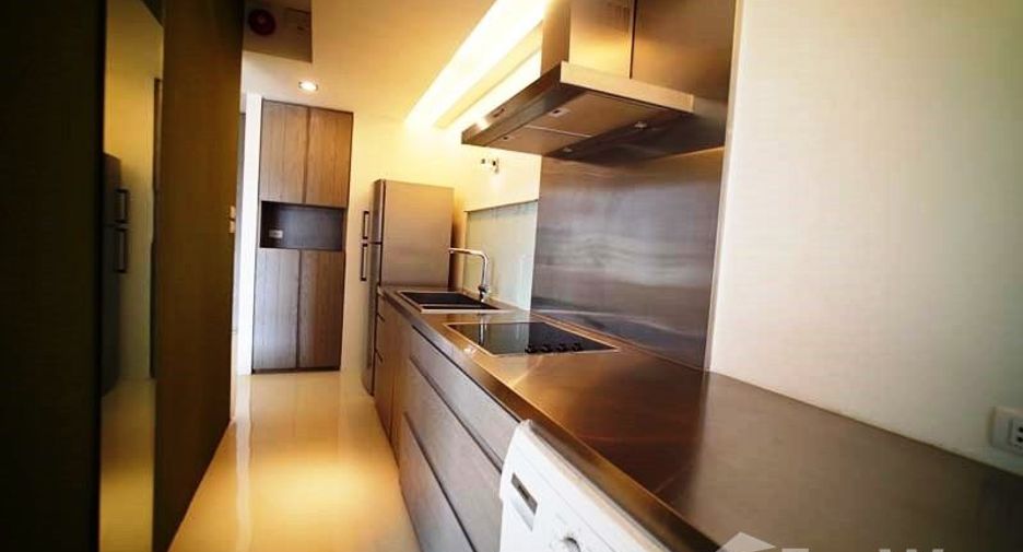 For sale 1 bed condo in Watthana, Bangkok