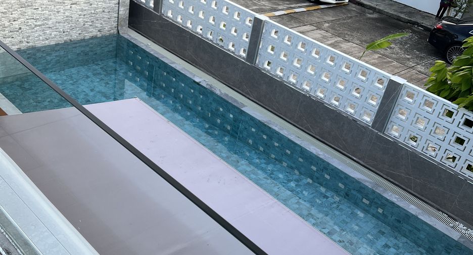 For rent 3 ベッドルーム villa in Mueang Phuket, Phuket