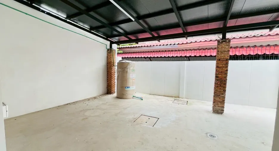 Local comercial en alquiler de 8 habitaciones en Pak Kret, Nonthaburi