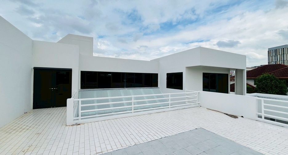 出租 8 卧室 商业空间 在 Pak Kret, Nonthaburi