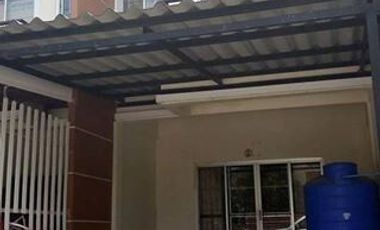 For rent 2 bedrooms townhouse in Mueang Chon Buri, Chonburi