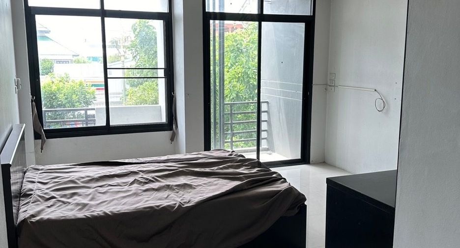 For sale retail Space in Nong Khaem, Bangkok